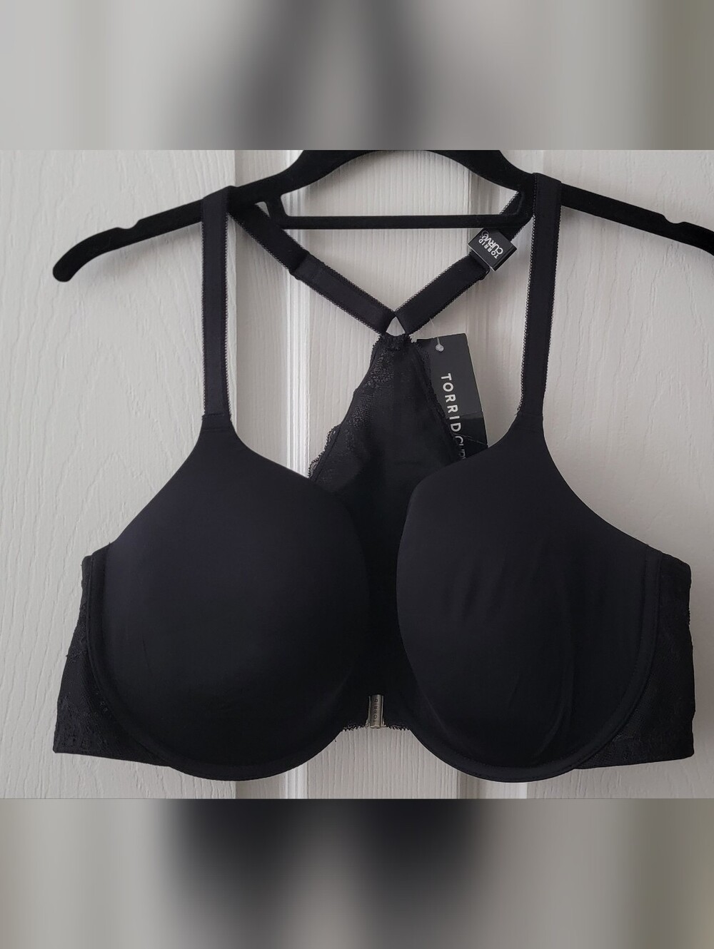 Torrid Curve Black Lace Racerback Front Closure Bra 38DD NWT